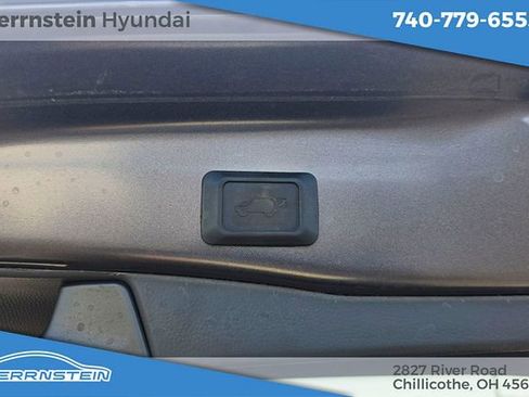 Used 2022 Toyota RAV4 XLE w/ Convenience Package AWD/4WD image 24