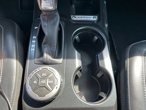Used 2025 Ford Bronco Outer Banks AWD/4WD image 33
