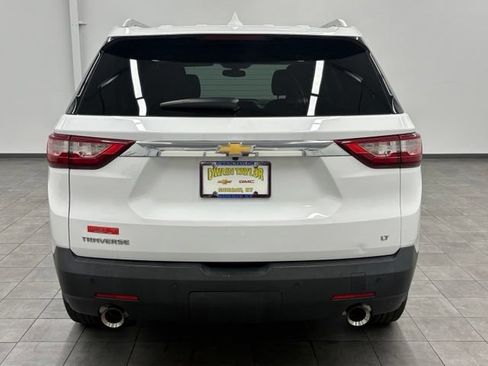 Used 2018 Chevrolet Traverse LT FWD image 3