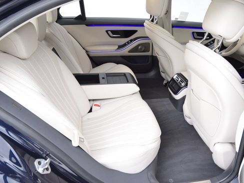 Certified 2022 Mercedes-Benz S 500 4MATIC image 19