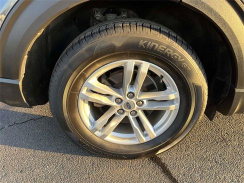 Certified 2020 Ford Explorer XLT w/ Comfort Package image 11