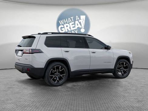 New 2026 Jeep Cherokee Overland w/ Advanced Pro Tech Group AWD/4WD image 5