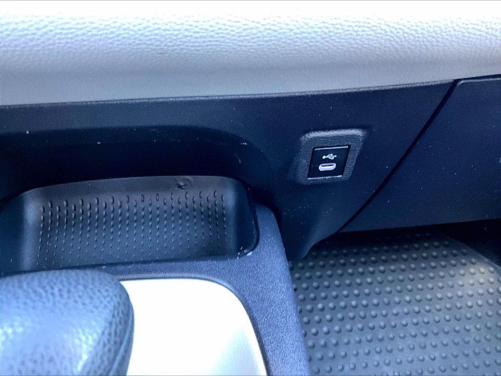 Used 2026 Toyota Corolla LE FWD image 27