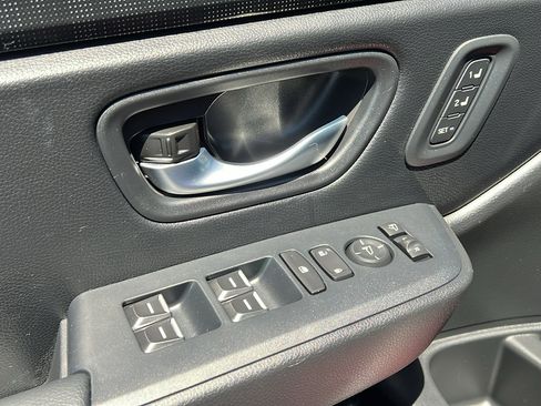 Used 2025 Honda Pilot Elite image 17