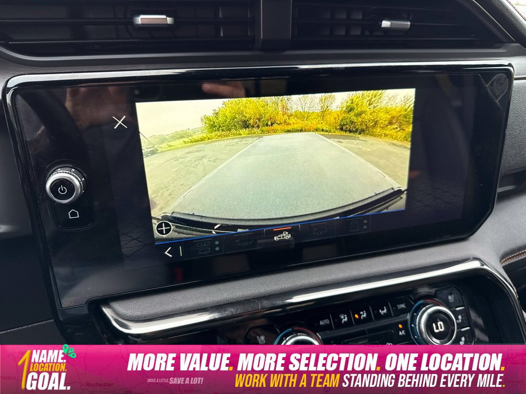 Used 2024 GMC Sierra 1500 AT4 w/ Technology Package AWD/4WD image 15