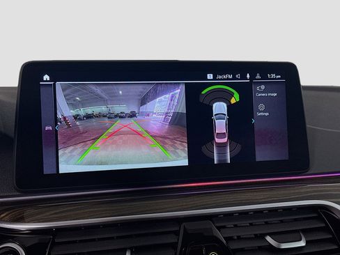 Used 2023 BMW 530e w/ Premium Package image 19