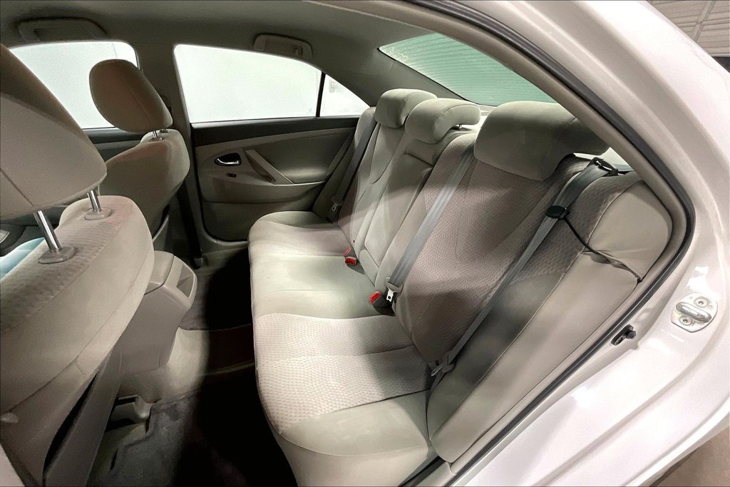 Used 2011 Toyota Camry FWD image 30