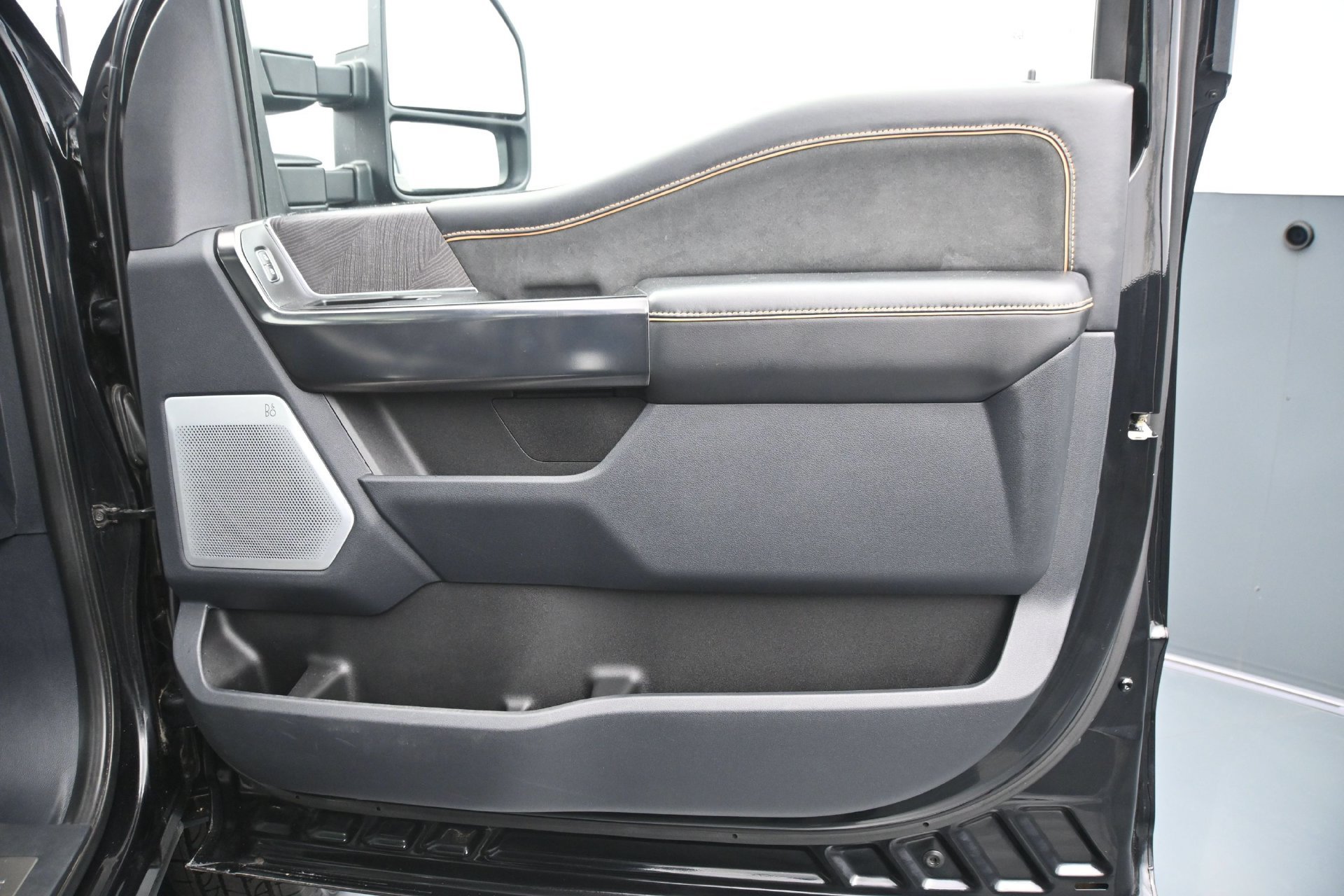 Used 2024 Ford F250 Platinum AWD/4WD image 12