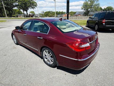 Used 2012 Hyundai Genesis 4.6 RWD image 4