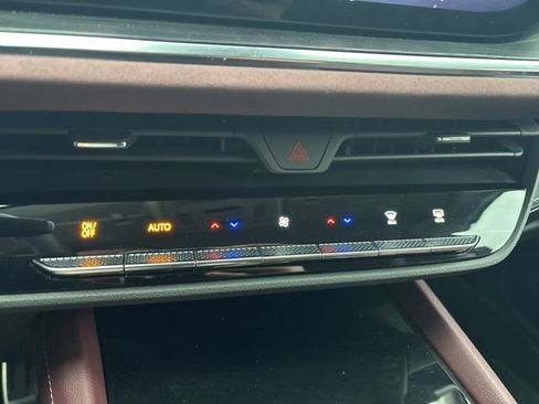 Used 2024 Buick Envision Sport Touring image 17