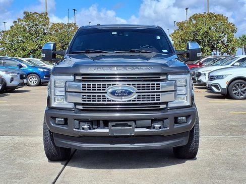 Used 2017 Ford F250 Platinum w/ Platinum Ultimate Package AWD/4WD image 6