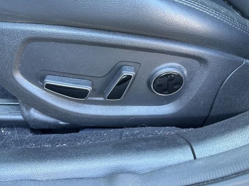 Used 2017 Genesis G80 3.8 w/ Option Group 02 image 7