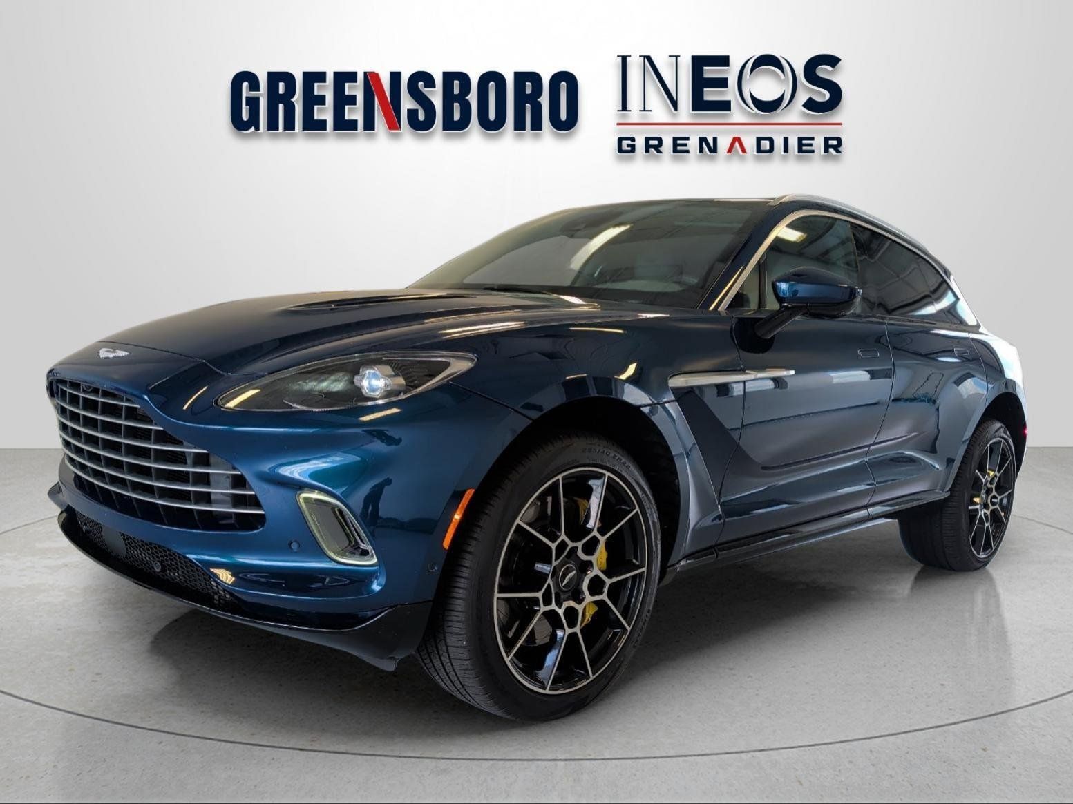 Used 2021 Aston Martin DBX AWD/4WD image 1