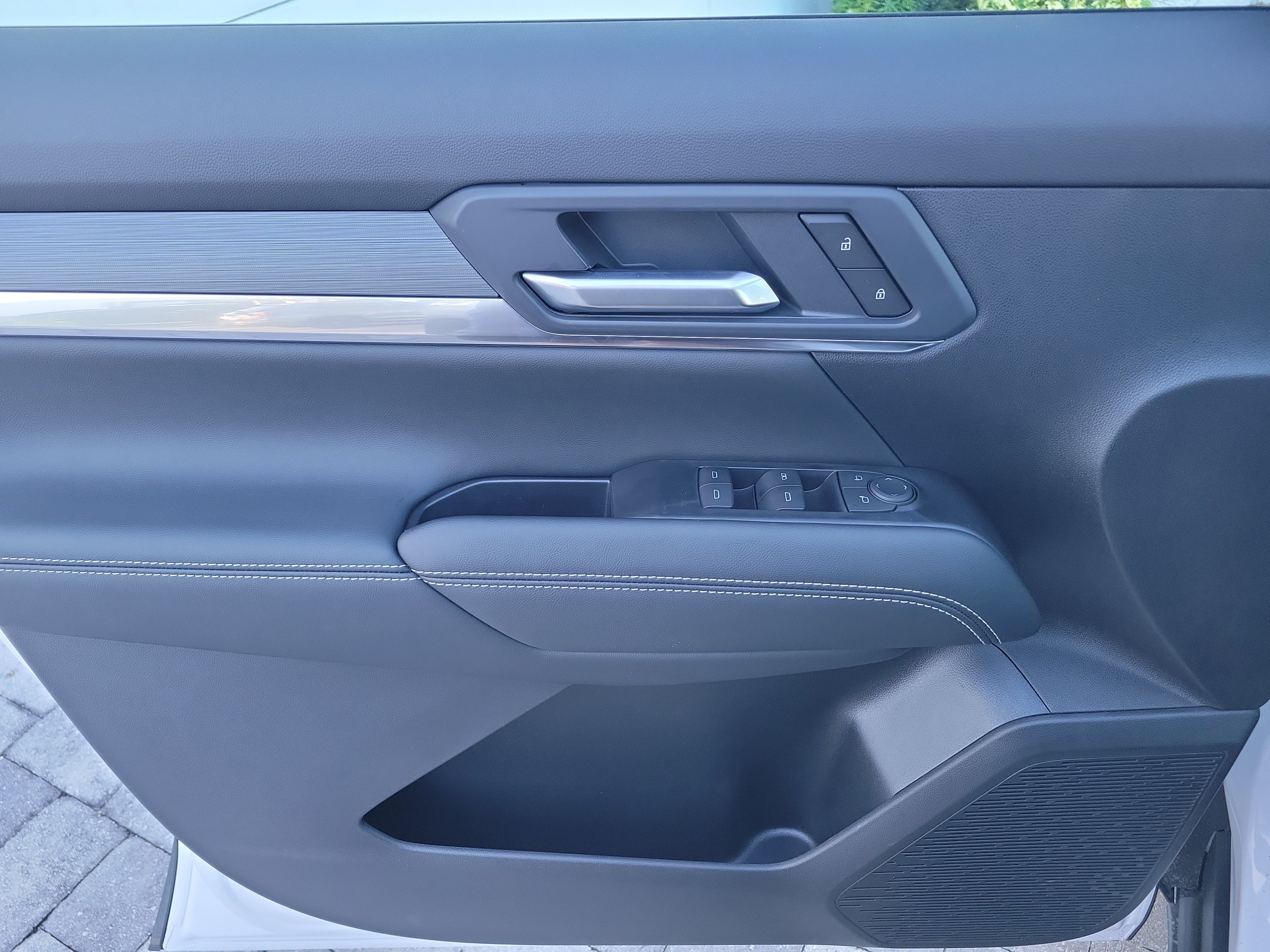 New 2027 GMC Terrain Elevation FWD image 19