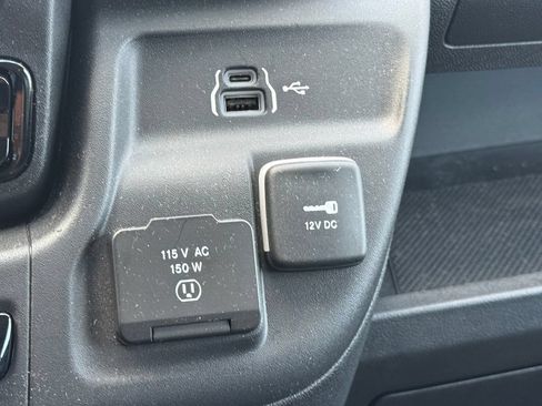 Used 2025 RAM ProMaster 2500 w/ Safety Group FWD image 25