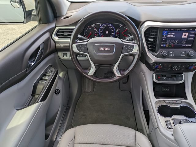 Used 2020 GMC Acadia SLT w/ Driver Alert Package II FWD image 16
