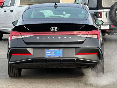 Certified 2025 Hyundai Elantra SEL w/ Cargo Package image 5
