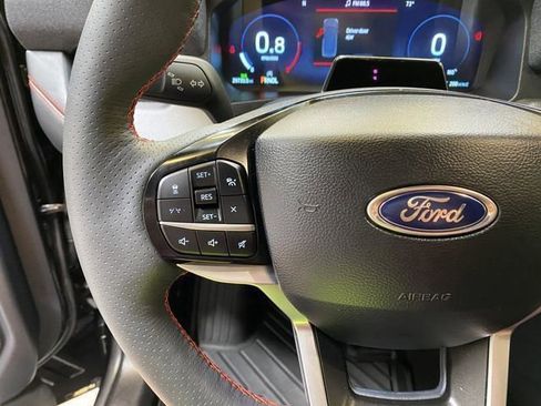 Used 2025 Ford Explorer ST-Line AWD/4WD image 36