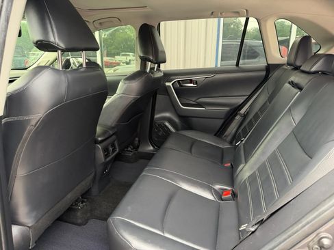 Used 2019 Toyota RAV4 XLE Premium w/ Advanced Technology Package AWD/4WD image 10