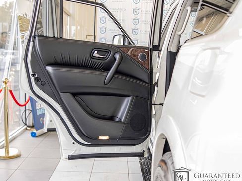 Used 2019 Nissan Armada Platinum image 37