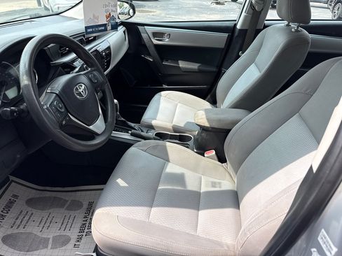 Used 2016 Toyota Corolla LE FWD image 13