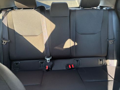 Used 2025 Toyota Prius LE image 34