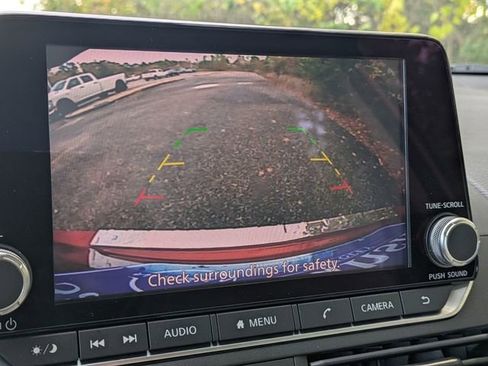 Used 2022 Nissan Altima 2.5 SV image 25