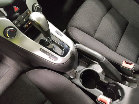 Used 2014 Chevrolet Cruze LT w/ Technology Package FWD image 26