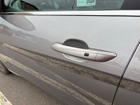 Used 2024 Hyundai Elantra SEL w/ Convenience Package FWD image 4