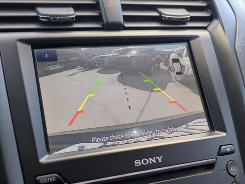 Used 2020 Ford Fusion Titanium image 14