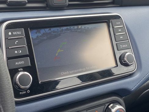 Used 2025 Nissan Versa SV FWD image 10
