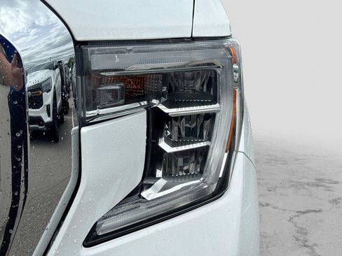 Used 2019 GMC Sierra 1500 4x4 Crew Cab w/ Convenience Package image 10