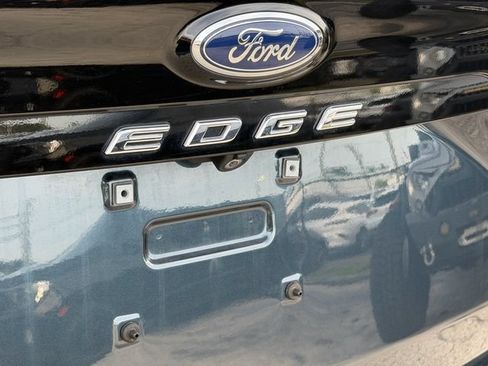 Used 2022 Ford Edge SE AWD/4WD image 9