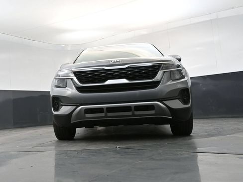 Used 2021 Kia Seltos EX AWD/4WD image 19