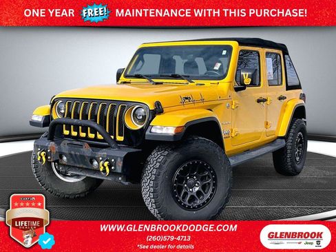 Used 2019 Jeep Wrangler Unlimited Sahara w/ Uconnect 4C Nav & Sound Group AWD/4WD image 1