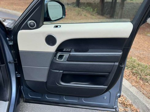 Used 2019 Land Rover Range Rover Sport HSE image 37