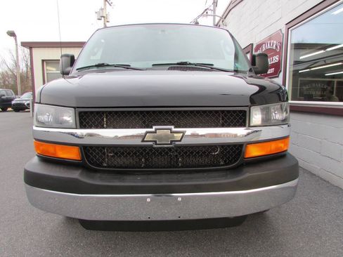 Used 2016 Chevrolet Express 3500 LT w/ LT Preferred Equipment Group RWD image 2