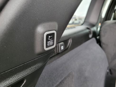 Used 2023 Jeep Grand Cherokee Trailhawk w/ Luxury Tech Group III image 21