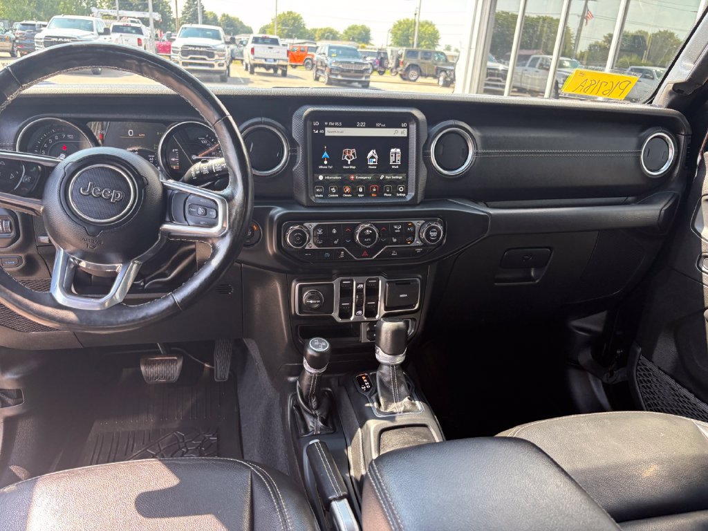 Used 2022 Jeep Wrangler Unlimited Sahara w/ Cold Weather Group AWD/4WD image 21