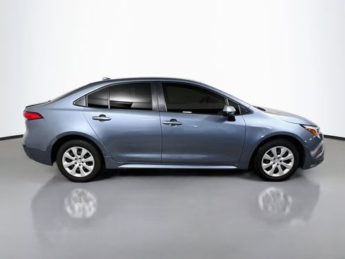 Used 2025 Toyota Corolla LE FWD image 3