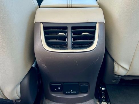 Used 2024 Chevrolet Malibu LT image 36