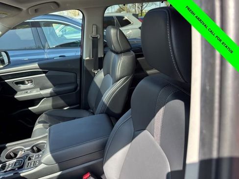 Certified 2025 Honda Pilot Touring image 14