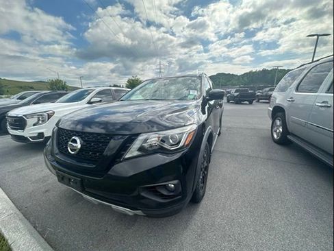 Used 2019 Nissan Pathfinder SL AWD/4WD image 5