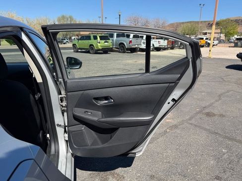 Used 2021 Nissan Sentra SV image 25