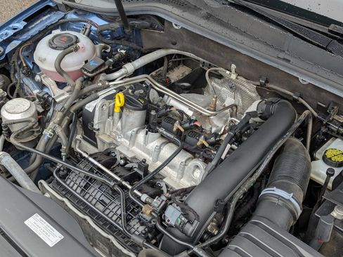 Used 2019 Volkswagen Golf S image 33