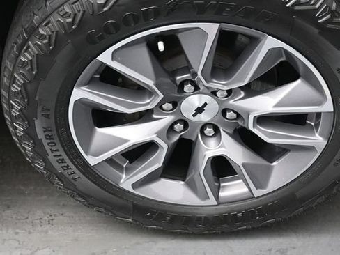 Used 2019 Chevrolet Silverado 1500 RST AWD/4WD image 28