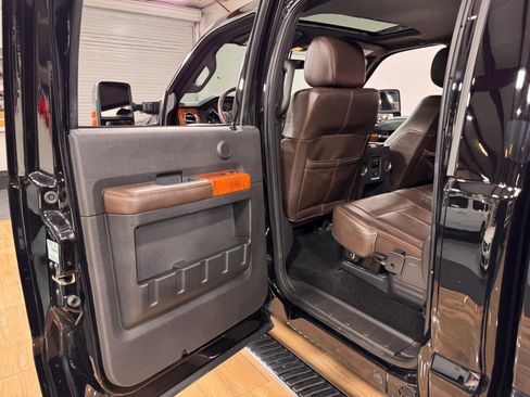 Used 2016 Ford F350 King Ranch w/ King Ranch w/Chrome Package image 14