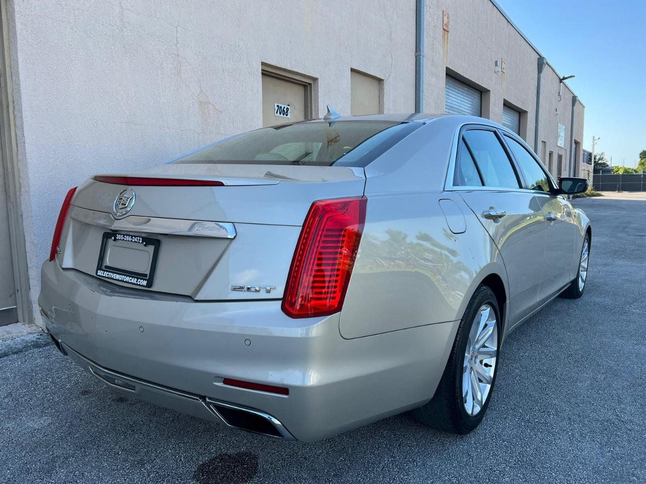 Used 2014 Cadillac CTS Luxury RWD image 5