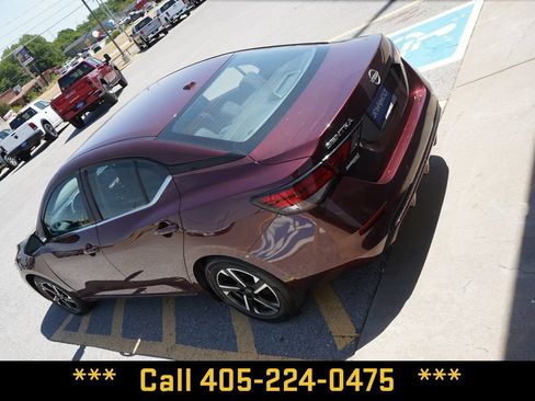 Used 2025 Nissan Sentra SV FWD image 11