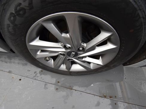 Used 2019 Kia Optima LX image 9